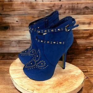 Women high heel shoes